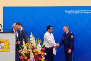 Bild für مهدی اخلاقی اهل افغانستان، مدال شجاعت ایالت بایرن را دریافت کرد