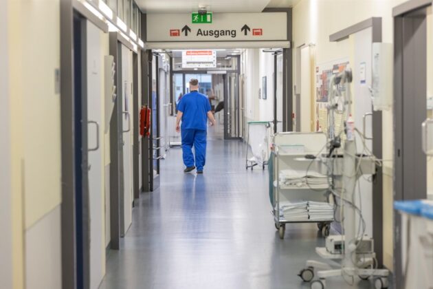 Bild für بين المرضى وأجهزة الكمبيوتر: كيف تبتلع البيروقراطية وقت الأطباء في ألمانيا؟